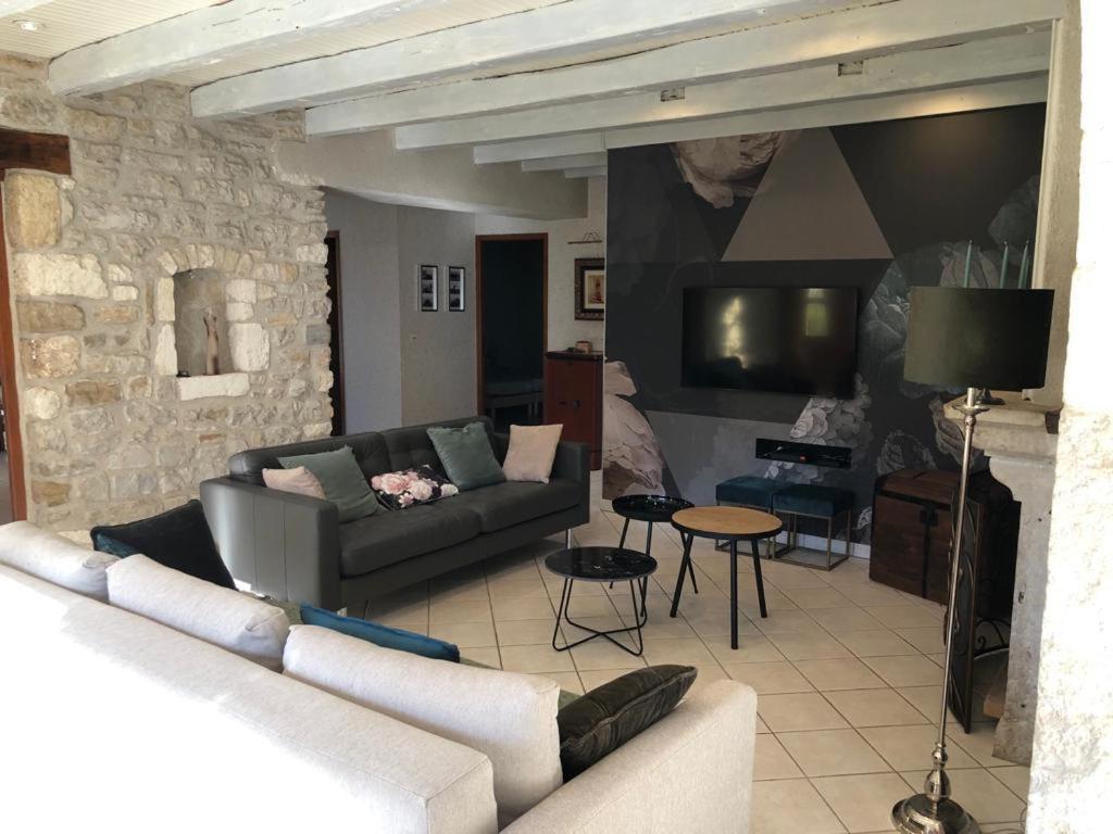 Gite De L'Ancheronne 12 Couchages Spa Lavans-sur-Valouse Eksteriør bilde