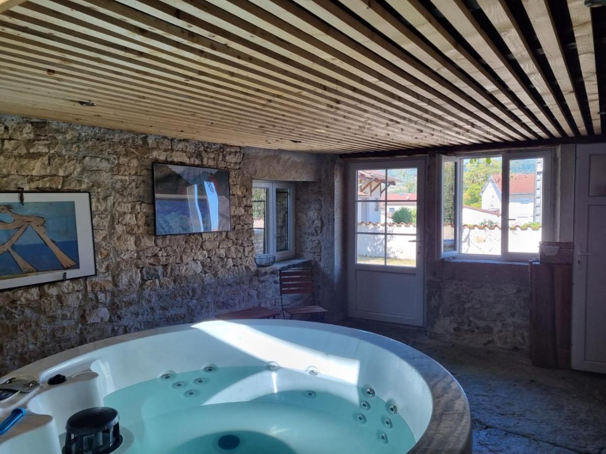 Gite De L'Ancheronne 12 Couchages Spa Lavans-sur-Valouse Eksteriør bilde